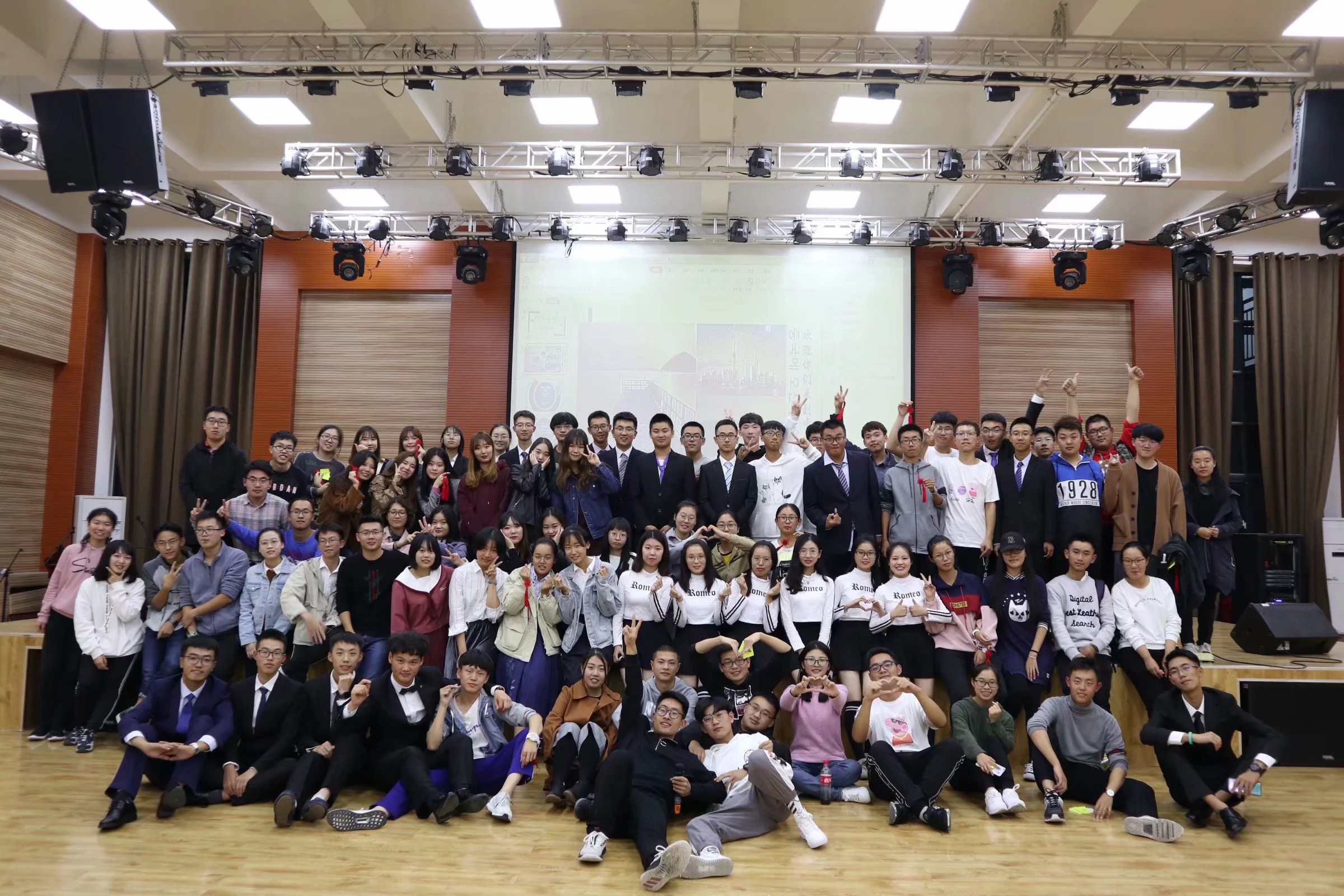 哈尔滨工业大学毕业证书图片